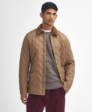 Load image into Gallery viewer, Barbour Men&#39;s Heritage Liddesdale Quilted Jacket in Sandstone
