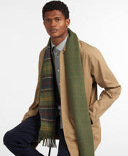 Load image into Gallery viewer, Barbour Galston Tartan Scarf in Classic Tartan
